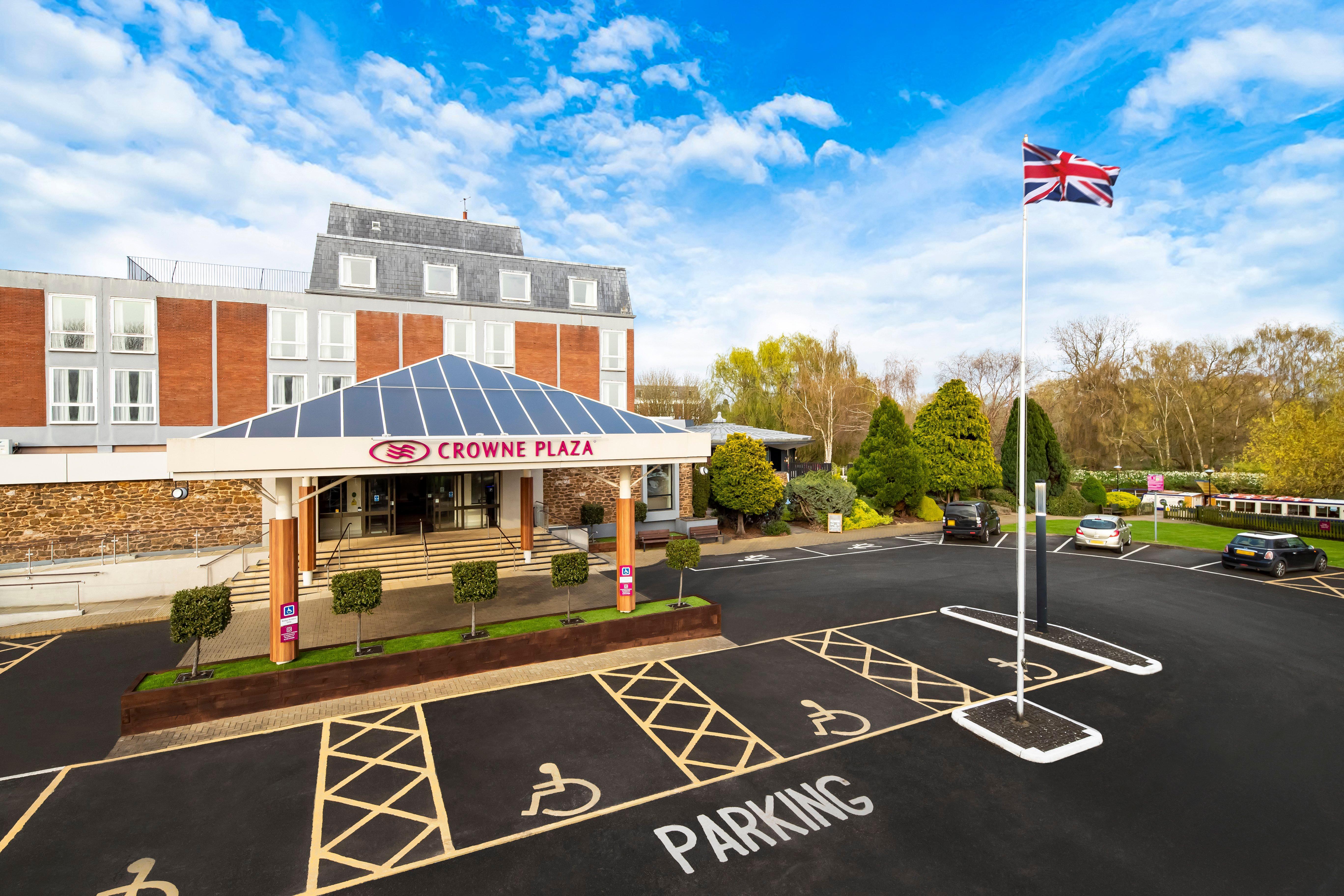 Hotel Crowne Plaza By Ihg 4*