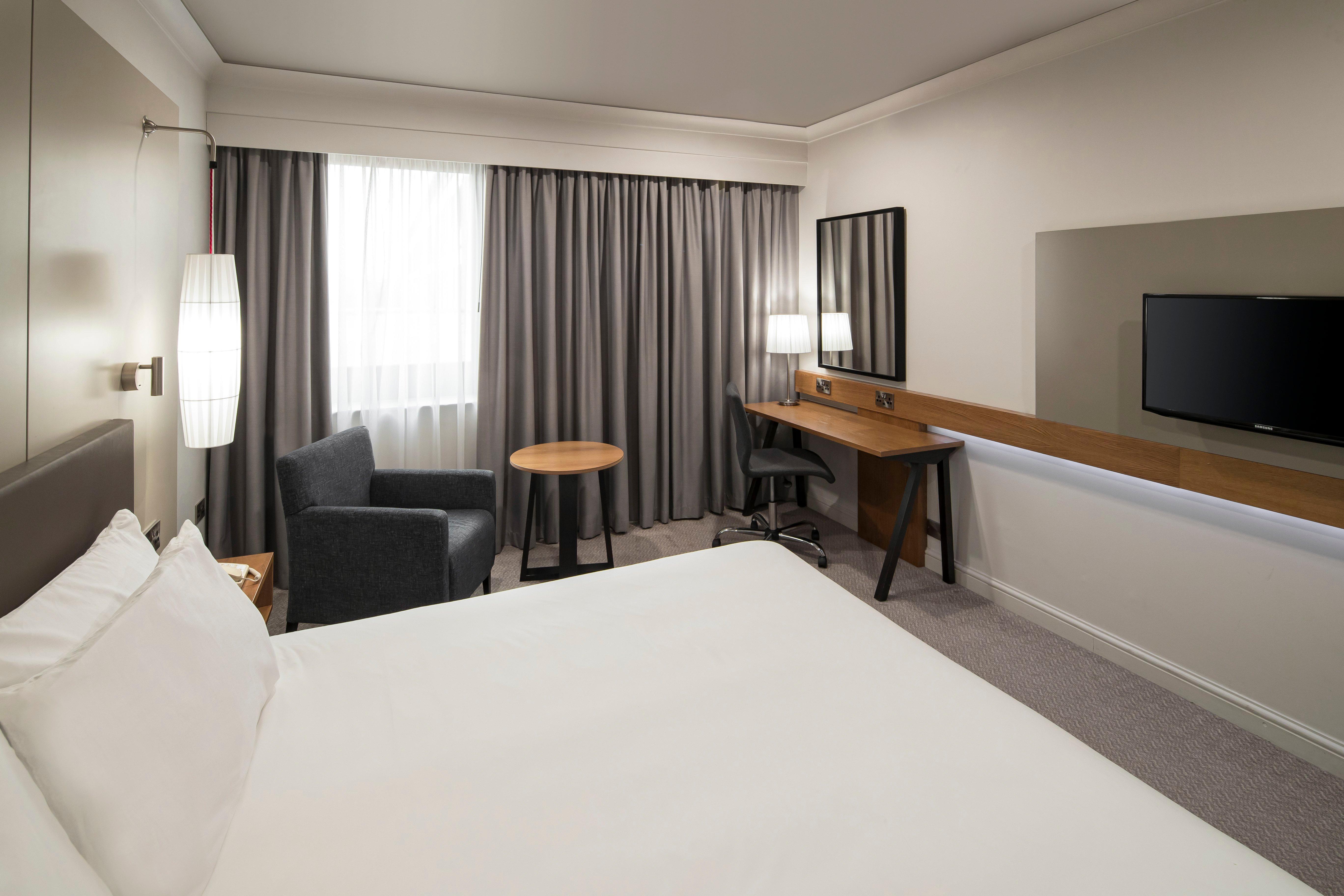 Crowne Plaza By Ihg Hotel 4*