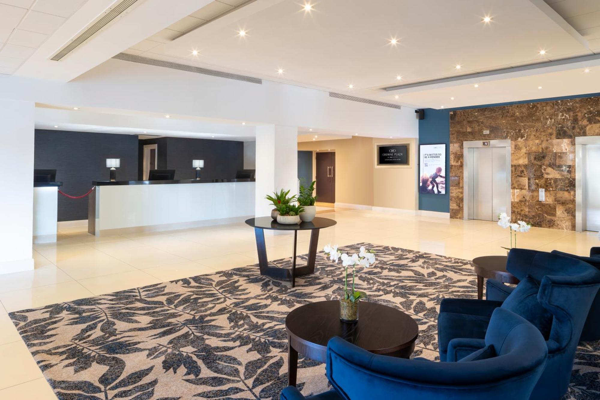 Crowne Plaza By Ihg