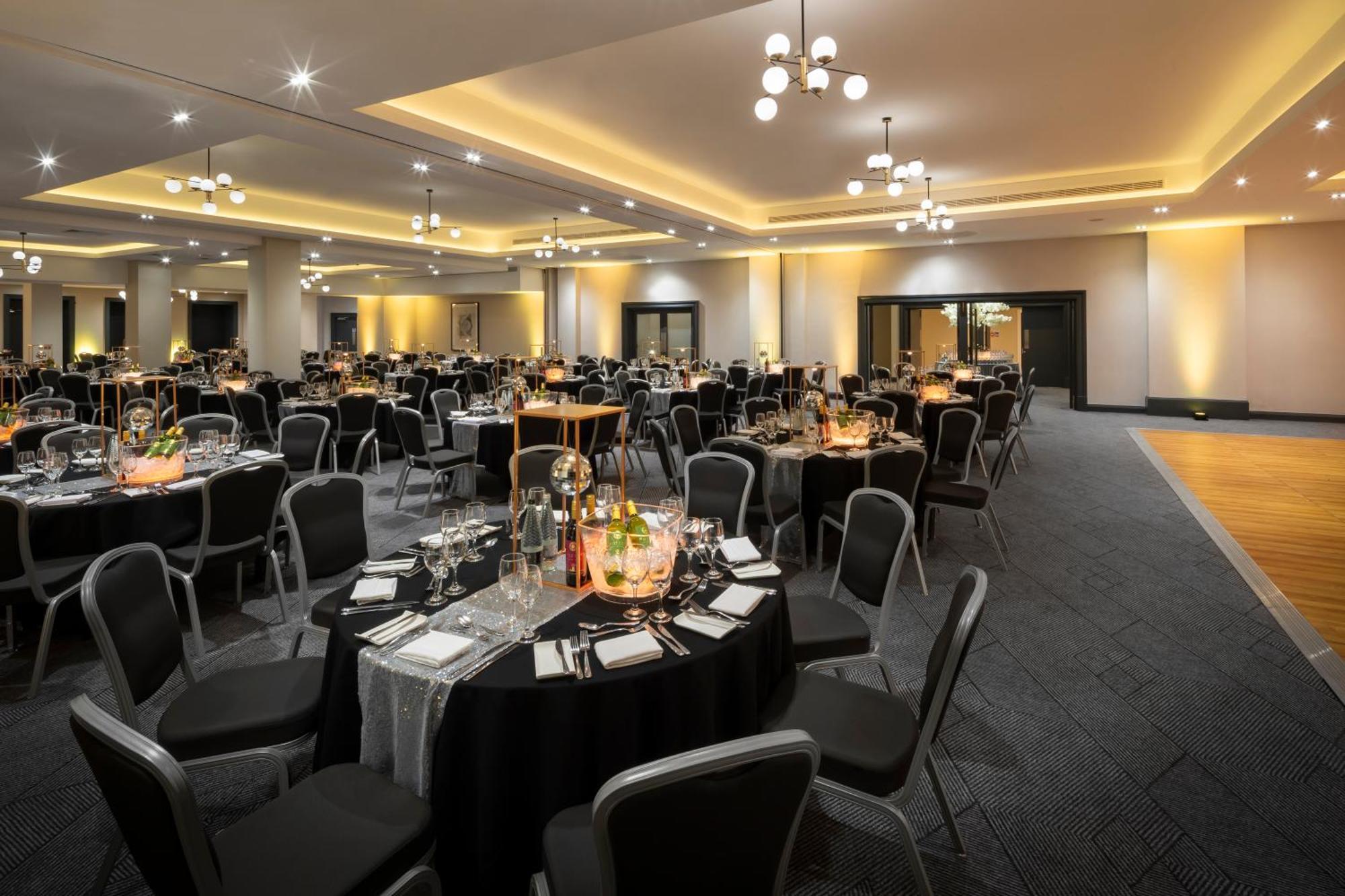 Crowne Plaza By Ihg 4*