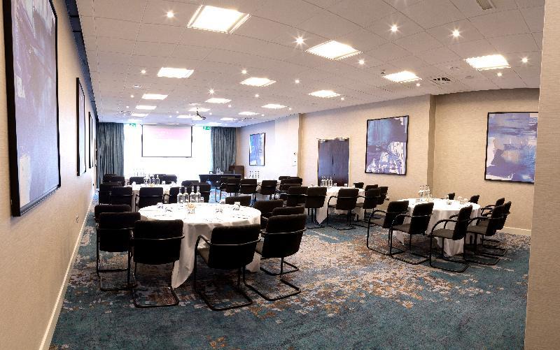 Crowne Plaza By Ihg 4*